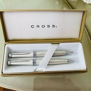 NEW IN BOX…Cross pen and pencil set